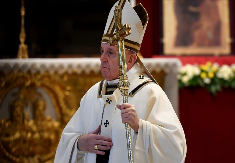 Credincioşii romano-catolici, protestanţi şi reformaţi sărbătoresc Învierea Domnului