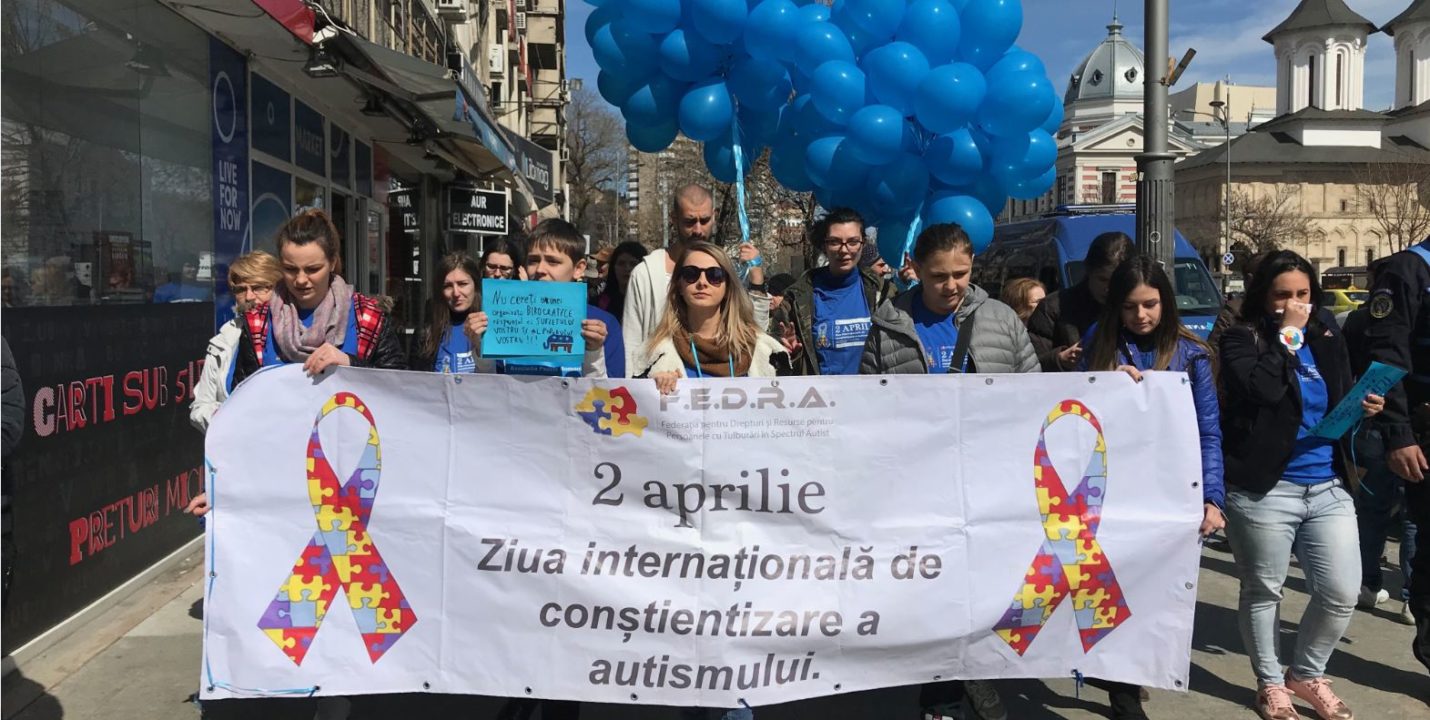 2 aprilie  – Ziua internaţională de conştientizare a autismului