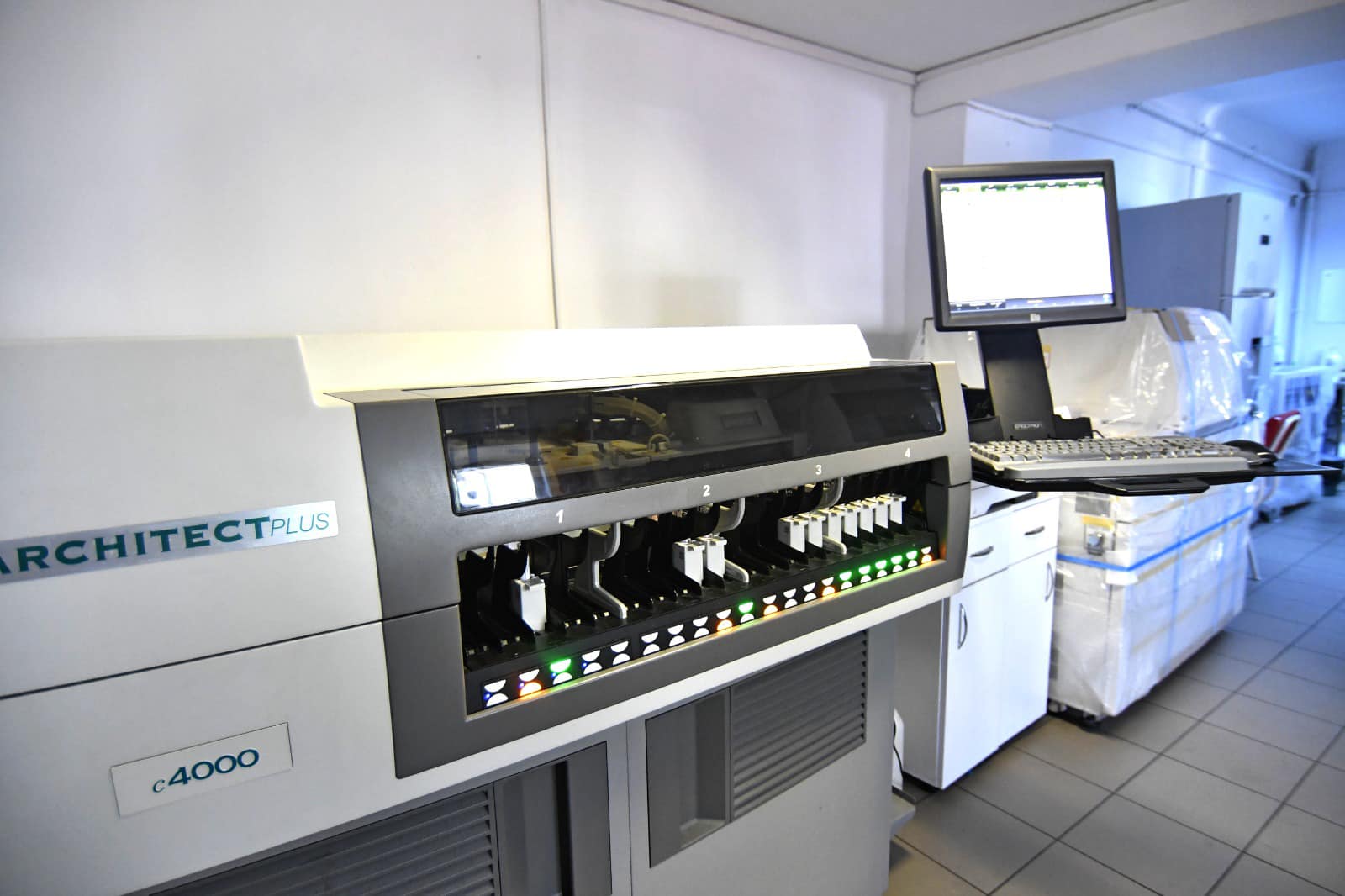 O linie întreagă de aparatură de laborator a ajuns la Spitalul Clinic Municipal Filantropia din Craiova