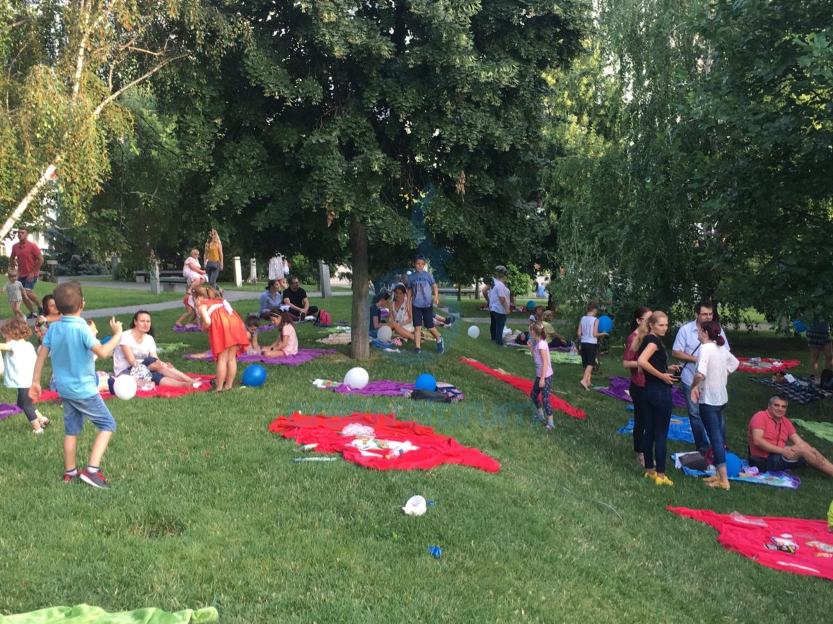 „Pătura care citește”, o nouă ediție, la Craiova