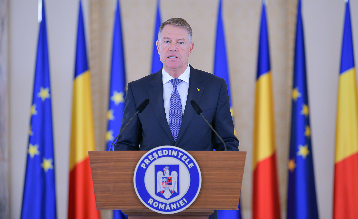 Klaus Iohannis dă asigurări că proiectul pachetului de legi, care ar spori considerabil puterile serviciilor secrete, va fi corectat