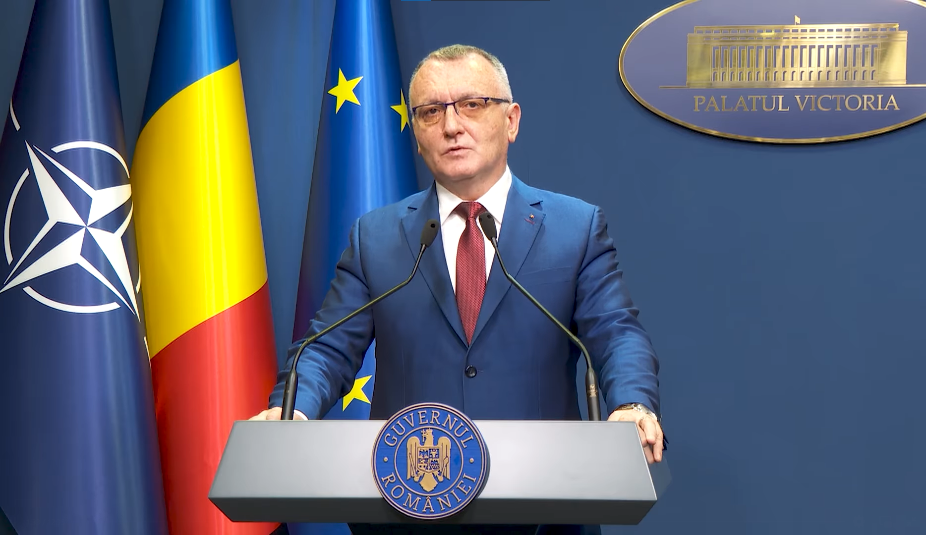 Ministrul Educaţiei, Sorin Cîmpeanu, este contestat în Parlament, printr-o moţiune simplă