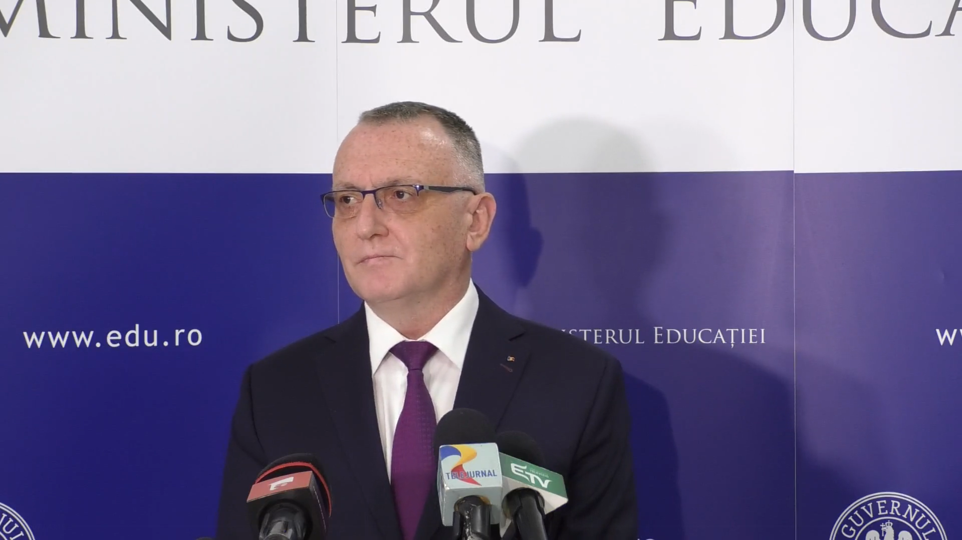 Declarații ale ministrului Educației, după prima probă a Evaluării Naționale