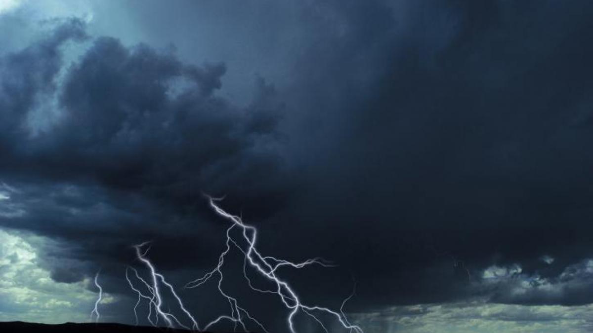 ANM: Cod galben de caniculă şi furtuni, în aproape toată ţara