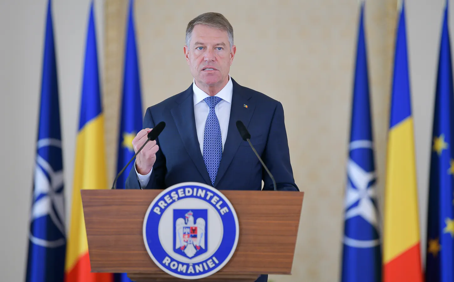 Klaus Iohannis le-a transmis astăzi diplomaţilor români că întreaga comunitate euroatlanică are de gestionat crize multiple