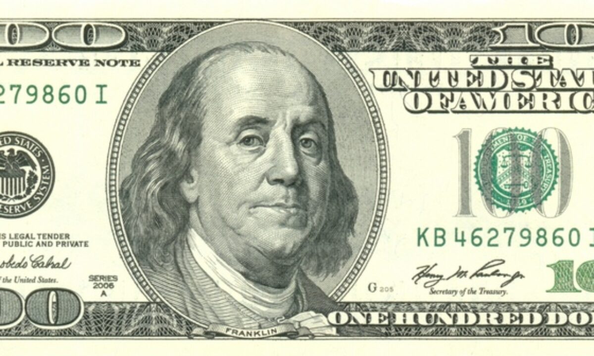 Dolarul american începe săptămâna cu un maxim istoric