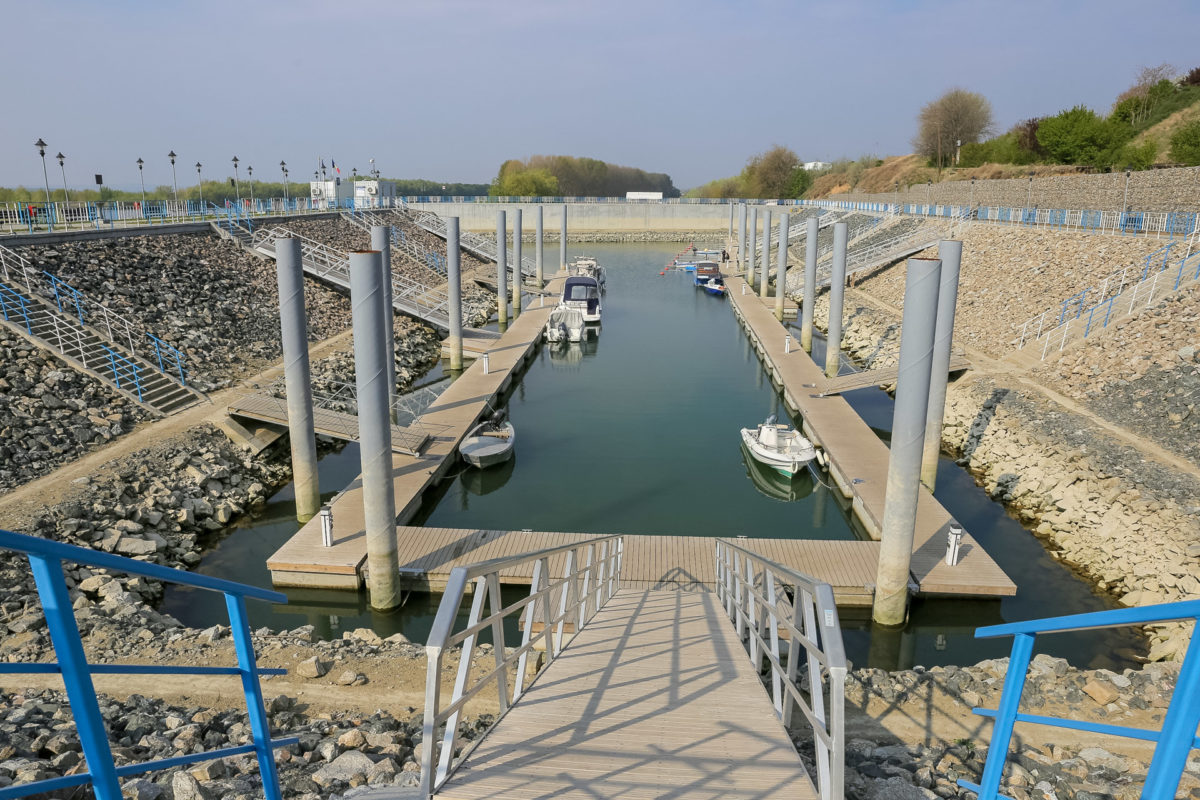 Licitații pentru modernizarea porturilor Calafat și Corabia