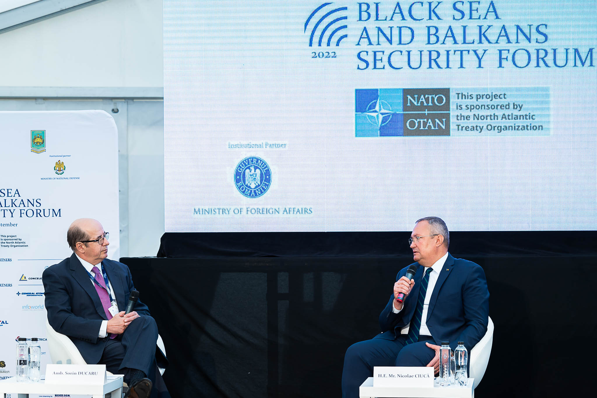 Efectele războiului din Ucraina asupra regiunii Mării Negre şi a peninsulei balcanice sunt analizate la un Forum de Securitate care are loc la Bucureşti