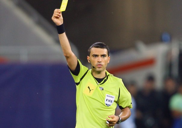 Ovidiu Haţegan a fost delegat în premieră ca arbitru asistent video la un meci din Liga Campionilor la fotbal