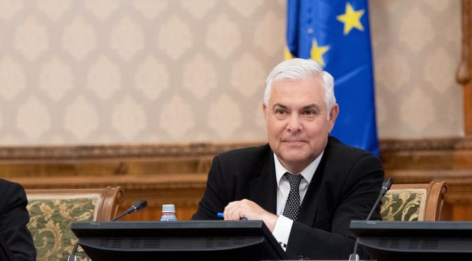 Premierul Ciucă a transmis preşedintelui propunerea de preluare a mandatului de ministru al Apărării Naţionale de către Angel Tîlvăr