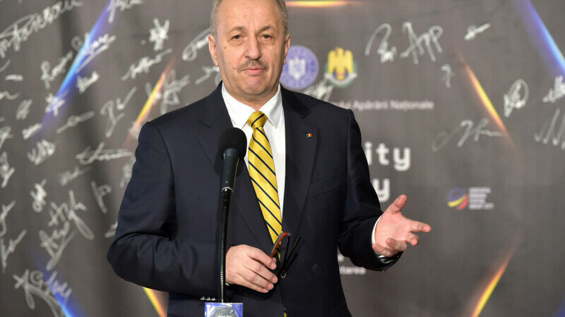 Vasile Dîncu a demisionat din funcția de ministru al Apărării