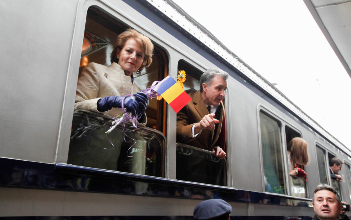 Nu mai sunt bilete disponibile la trenurile CFR Călători spre Litoral şi Valea Prahovei-Braşov (audio)