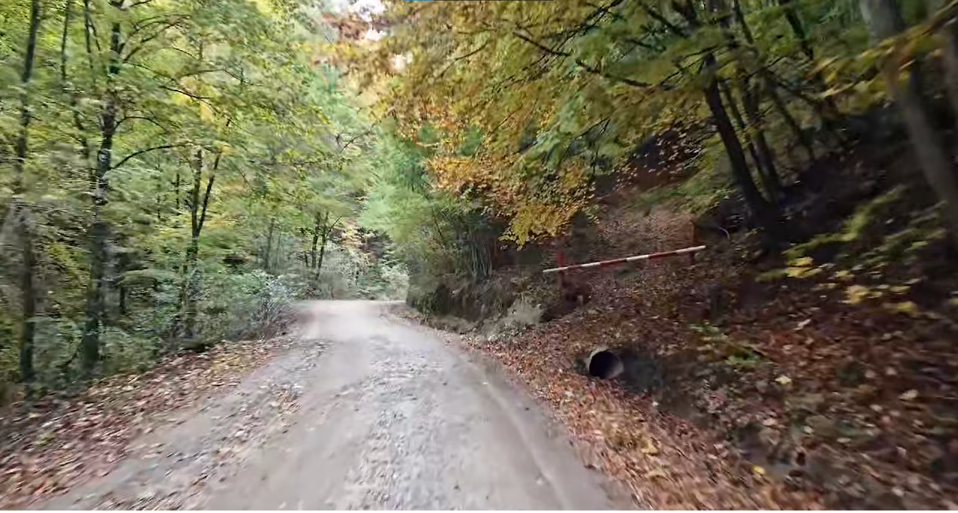 Turiștii care vor să ajungă cu mașina la Releul de pe Vârful Cozia pot circula în condiții de siguranță