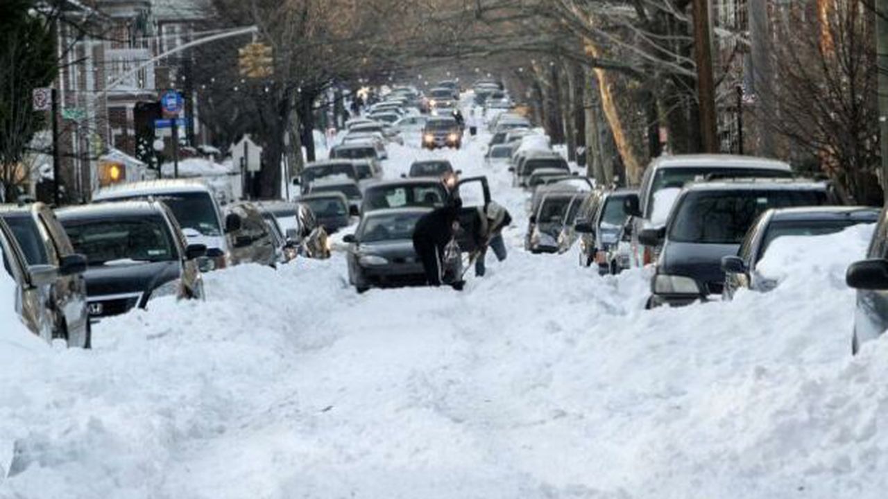 Vreme extremă, în SUA și Canada. 5200 de zboruri au fost anulate