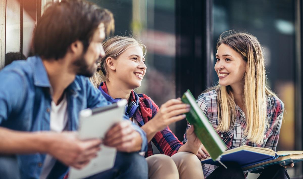 Din 2023, Cardul European al Tineretului – pentru persoane între 14 și 35 de ani