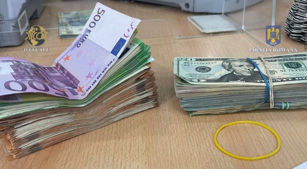 Craiova: cinci persoane reținute pentru săvârşirea infracţiunilor de constituirea unui grup infracţional organizat, camătă şi şantaj