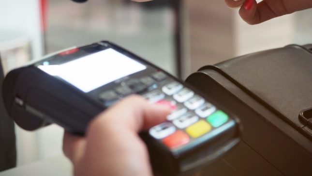 POS-ul devine obligatoriupentru agenţii economici care au o cifră de afaceri de cel puţin 10.000 de euro