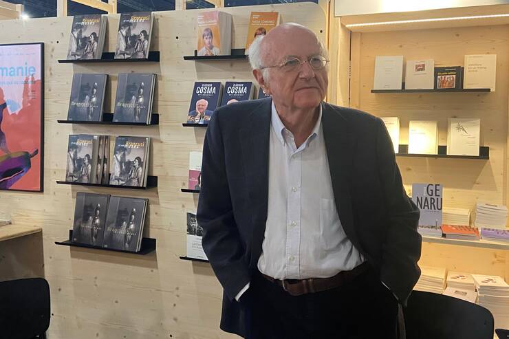 Paris: Celebrul compozitor Vladimir Cosma a lansat o carte de memorii