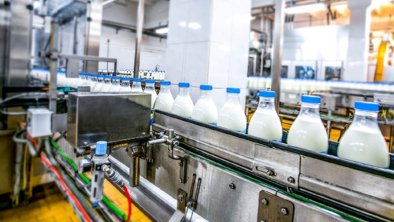 Consiliul Concurenței a amendat trei dintre cei mai importanți procesatori de lapte, cu aproape 3 milioane de euro