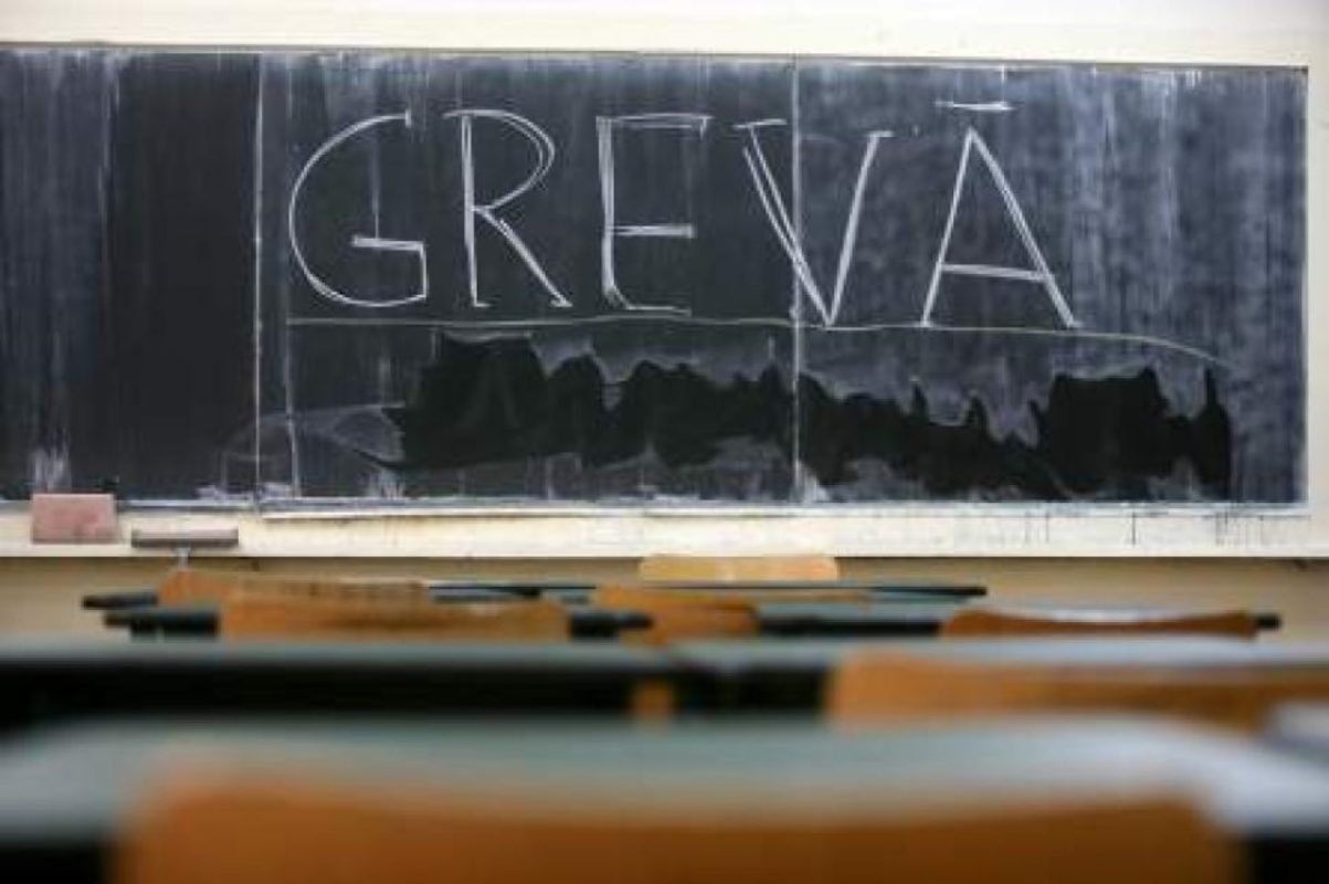 Educație: O nouă zi de grevă generală. Se așteaptă răspunsul sindicatelor la oferta Executivului