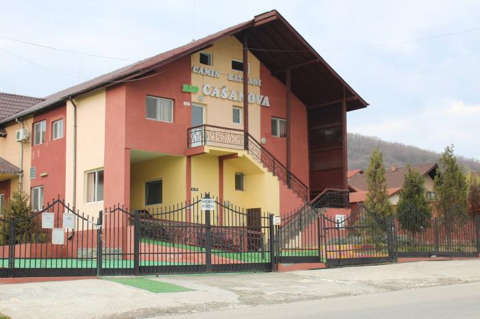 UPDATE: Autoritățile vâlcene sunt ținute la porțile azilului ”Casanova”, depistat cu ”grave nereguli”