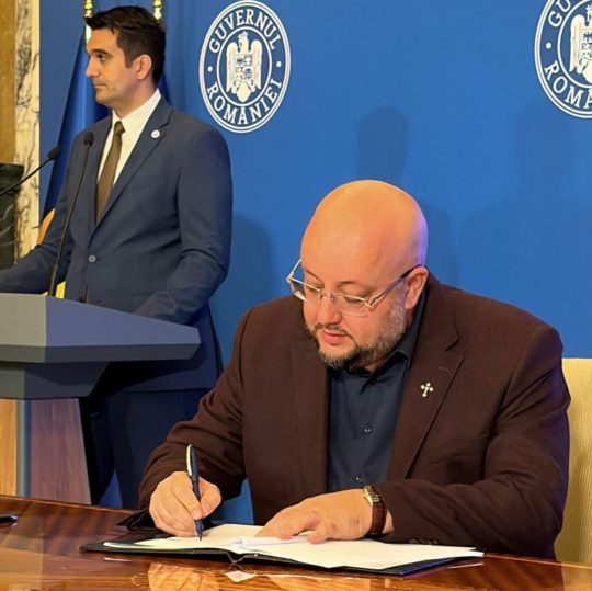 Vâlcea: microbuze electrice pentru transportul elevilor