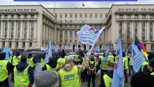 Polițiștii încep protestele