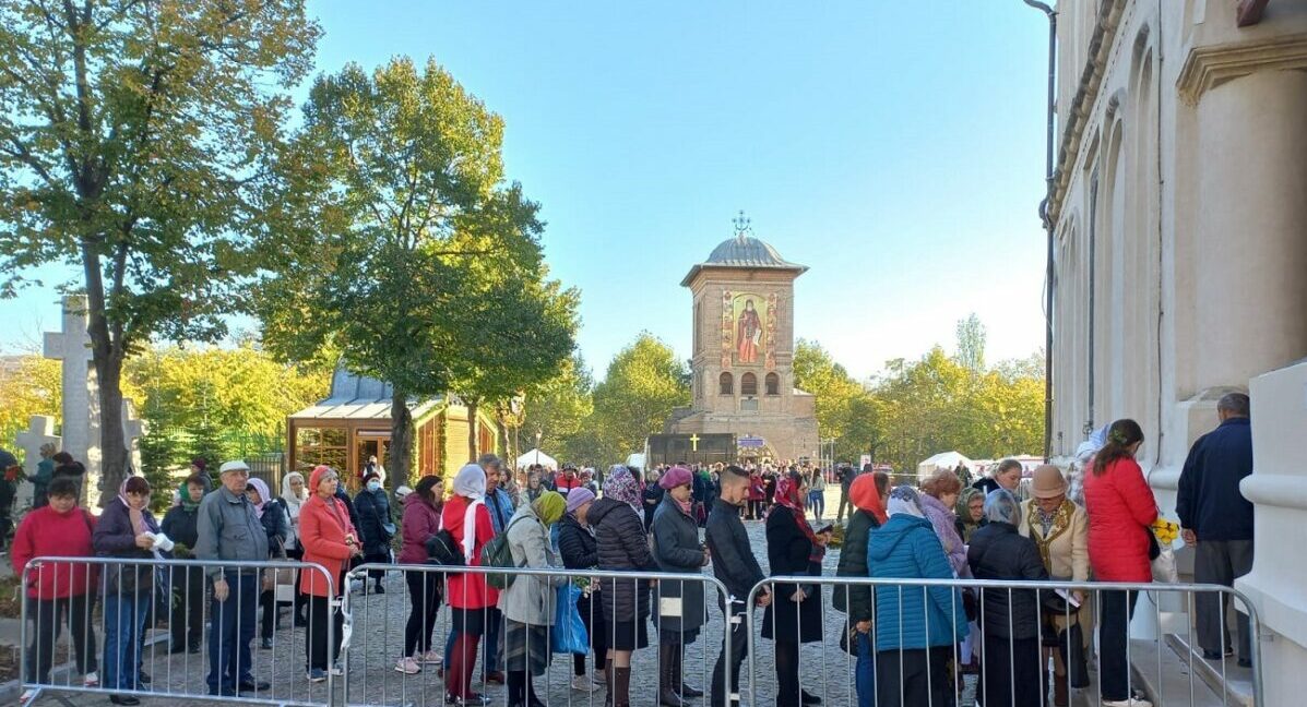 Capitală: Continuă pelerinajul la moaștele Sf. Dimitrie