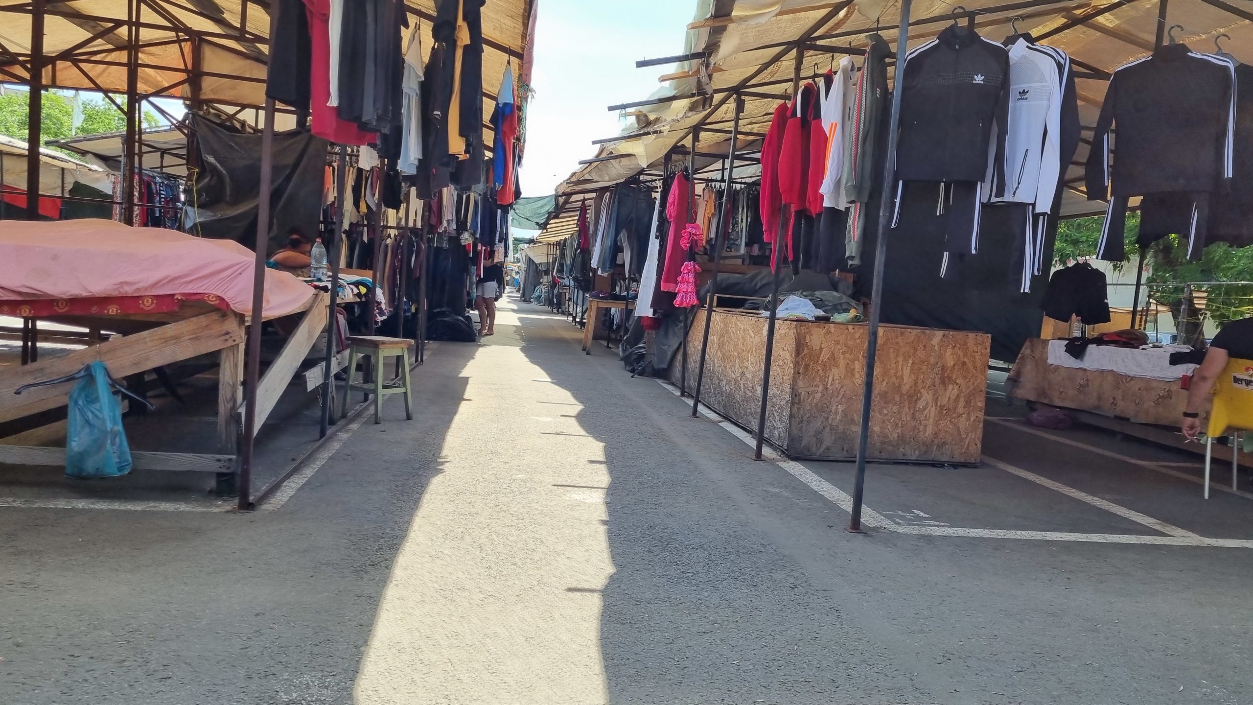 Târgul de Săptămână – fosta autobază a RAT Craiova – va fi mutat la Făcăi