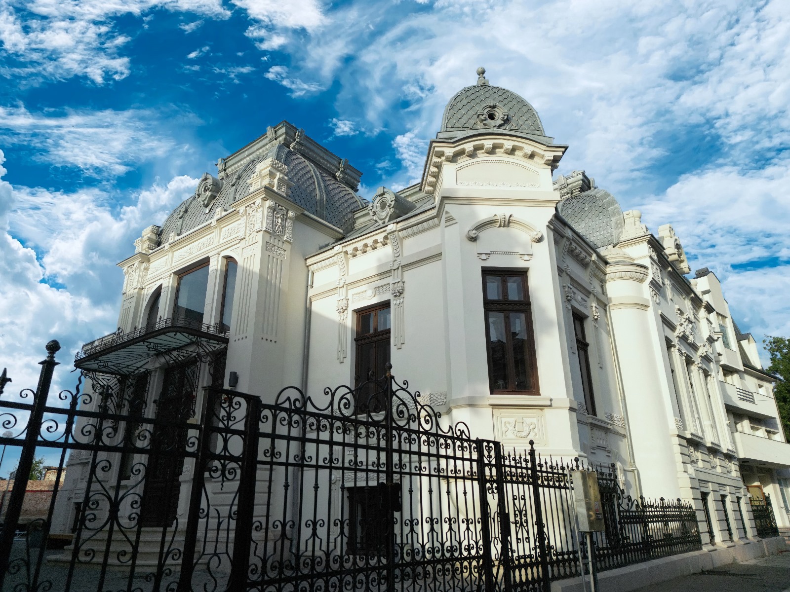 Evenimentul cultural intitulat „Zilele Revistei Mozaikul 185 – Mozaicul 25. Identitate naţională şi conştiinţa europeană”