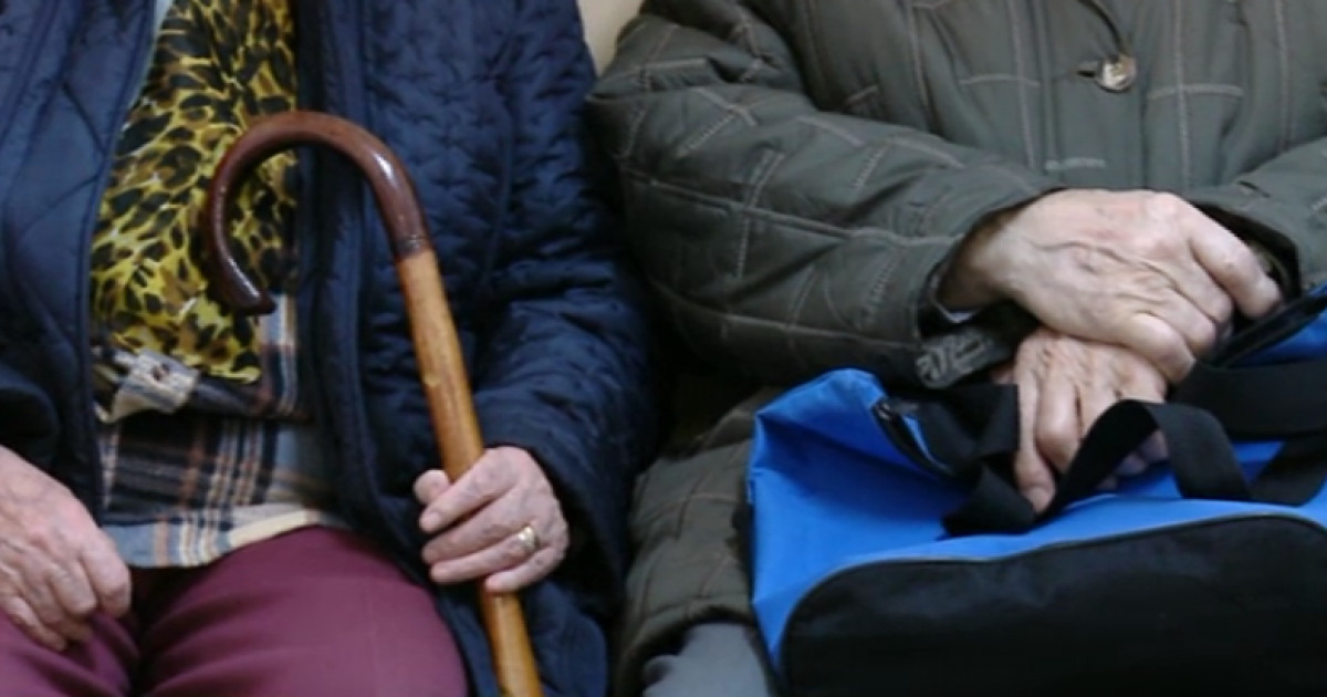 Proiect legislativ: Pensionarii ar putea primi bani, în schimbul călătoriilor neefectuate