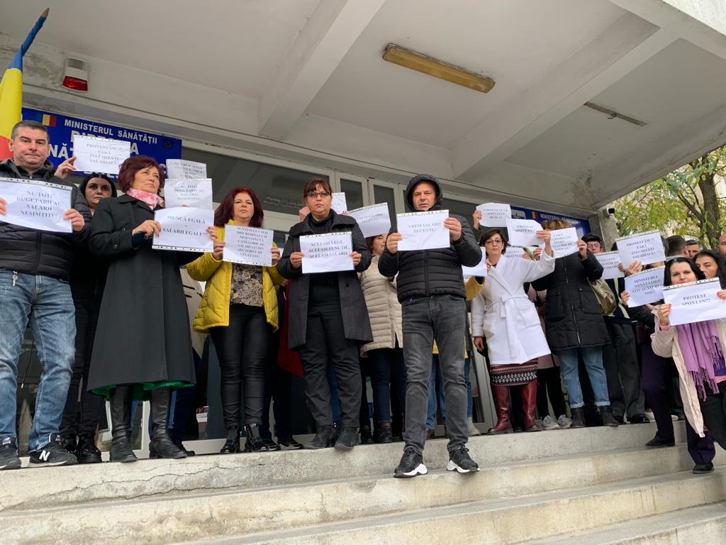 A treia zi de proteste extinse în toată țara