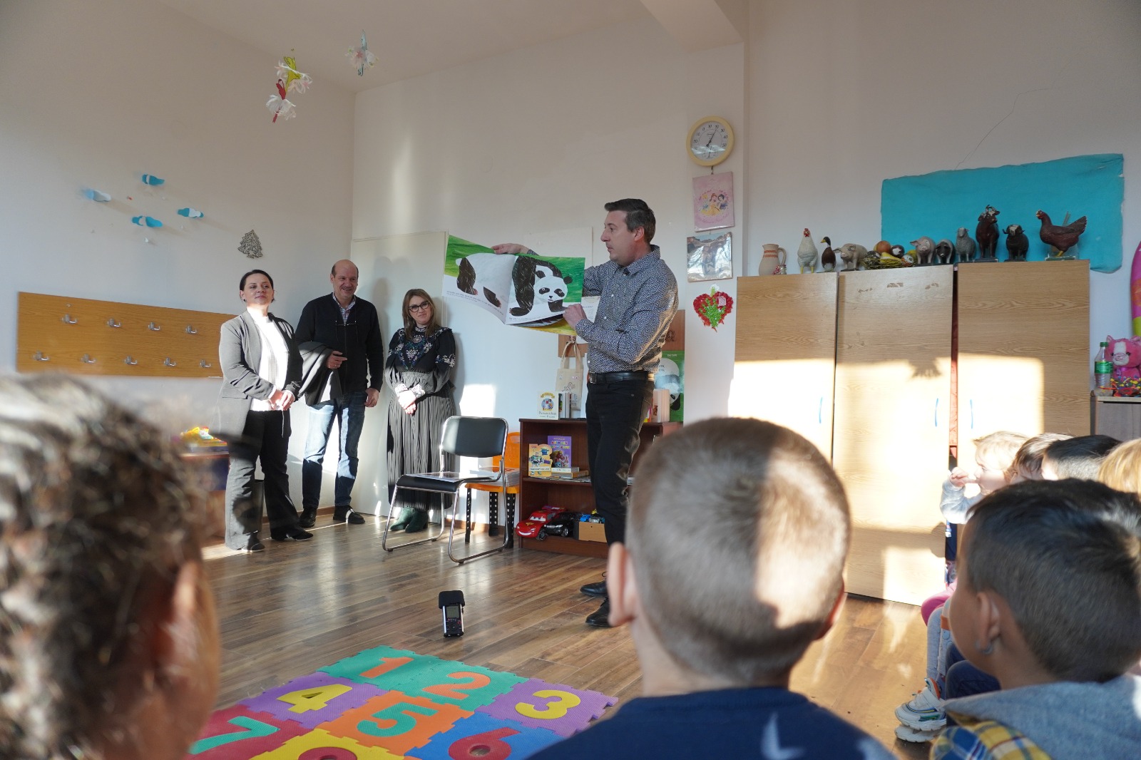 Explorând lumea cărților: Atelierul de lectură de la Școala Gimnazială Vârvoru de Jos de Ziua Națională a Lecturii (AUDIO)