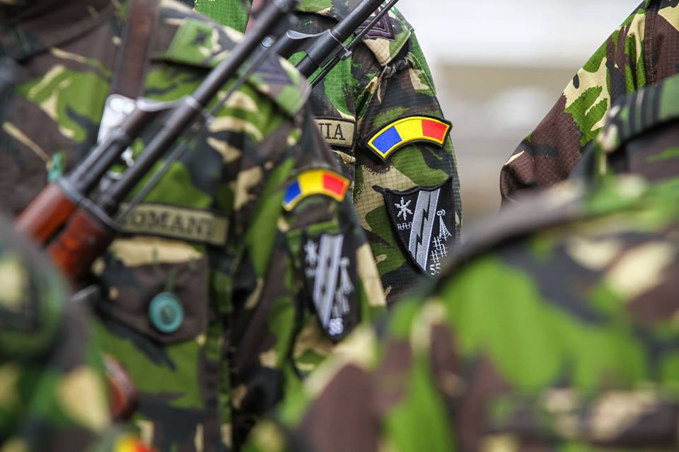 CSAT: Pregătire militară pentru tinerii voluntari/ Salariile pe care le vor primi   