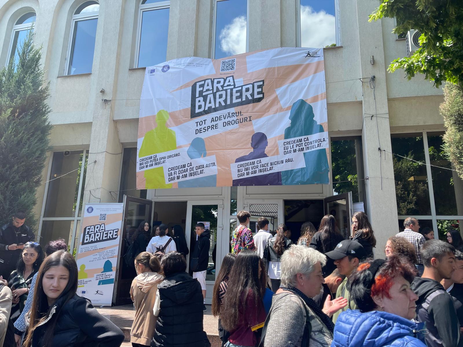 „FĂRĂ BARIERE – TOT ADEVĂRUL DESPRE DROGURI”, la Craiova