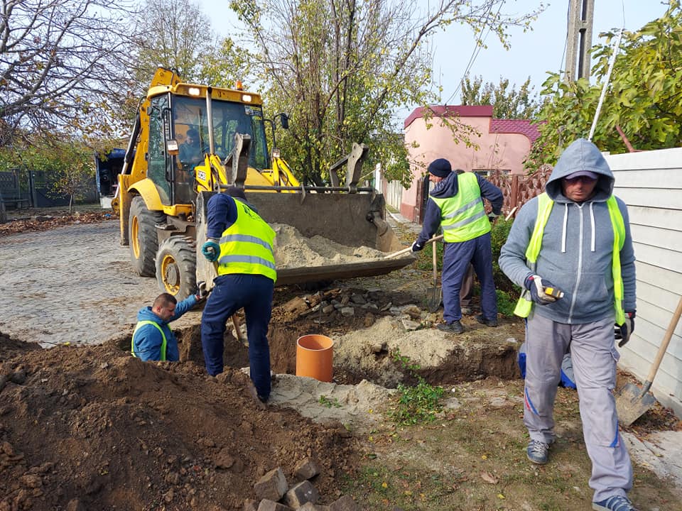 Primăria Corabia a acţionat în instanţă Compania de Apă Olt, pe care o acuză de distrugerea străzilor din oraș