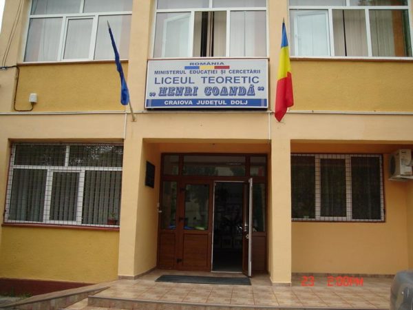 Craiova: Liceul Teoretic „Henri Coandă” organizează Târgul jucăriilor și cărților