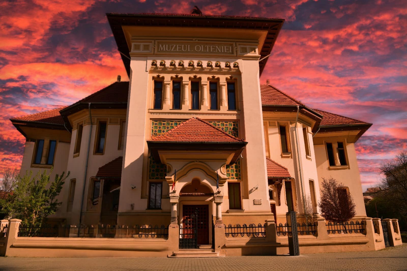 Muzeul de Artă din Craiova închis în timpul Noapții Muzeelor din cauza protestului angajaților împotriva discriminării salariale