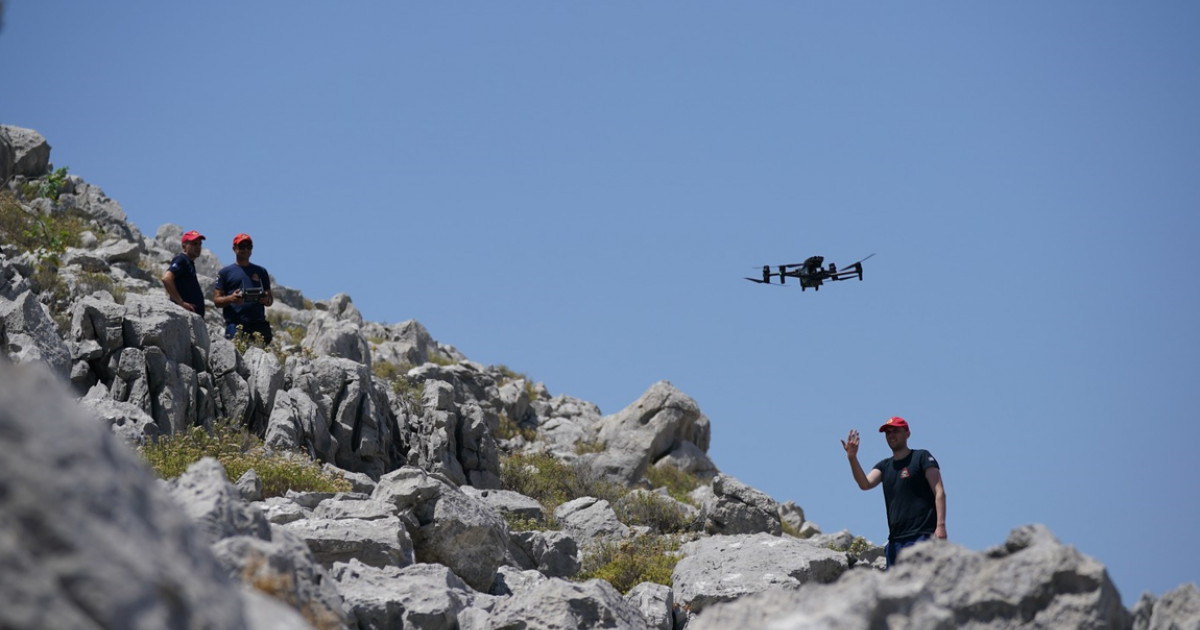 Prezentatorul britanic Michael Mosley a fost găsit mort, într-o peșteră de pe insula grecească Symi