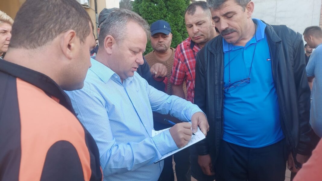 Continuă greva protestatarilor de la Complexul Energetic Oltenia