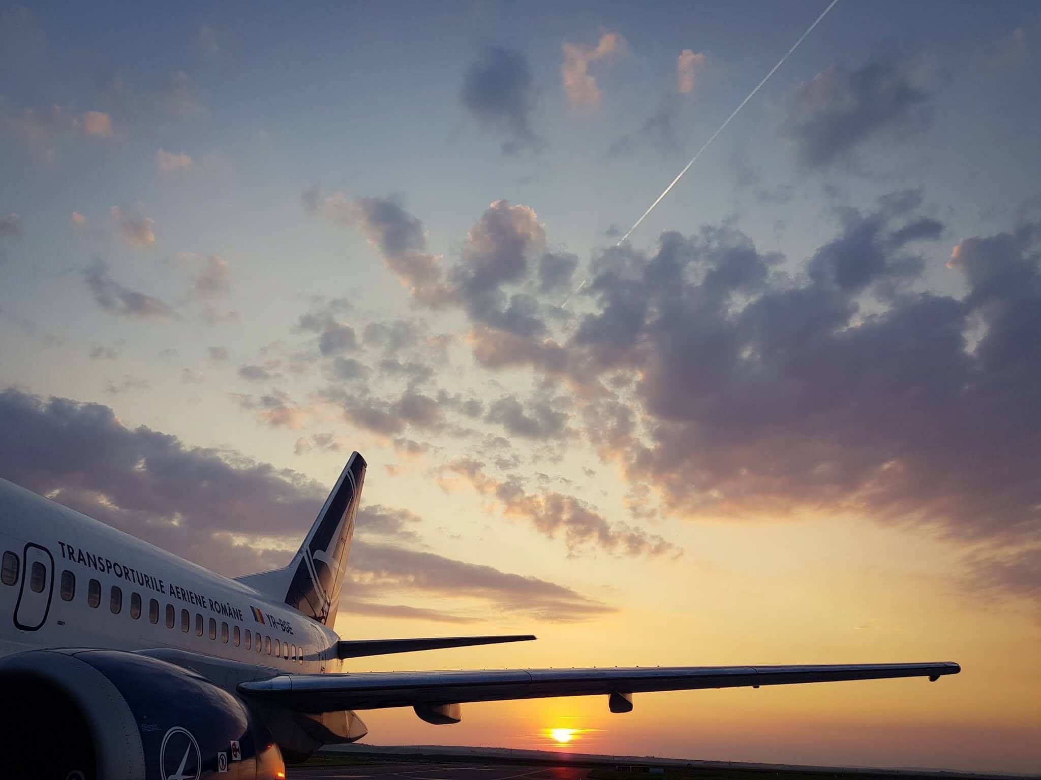 Scandal la TAROM: Anularea mai multor curse din cauza unor piloți indisponibili din motive medicale