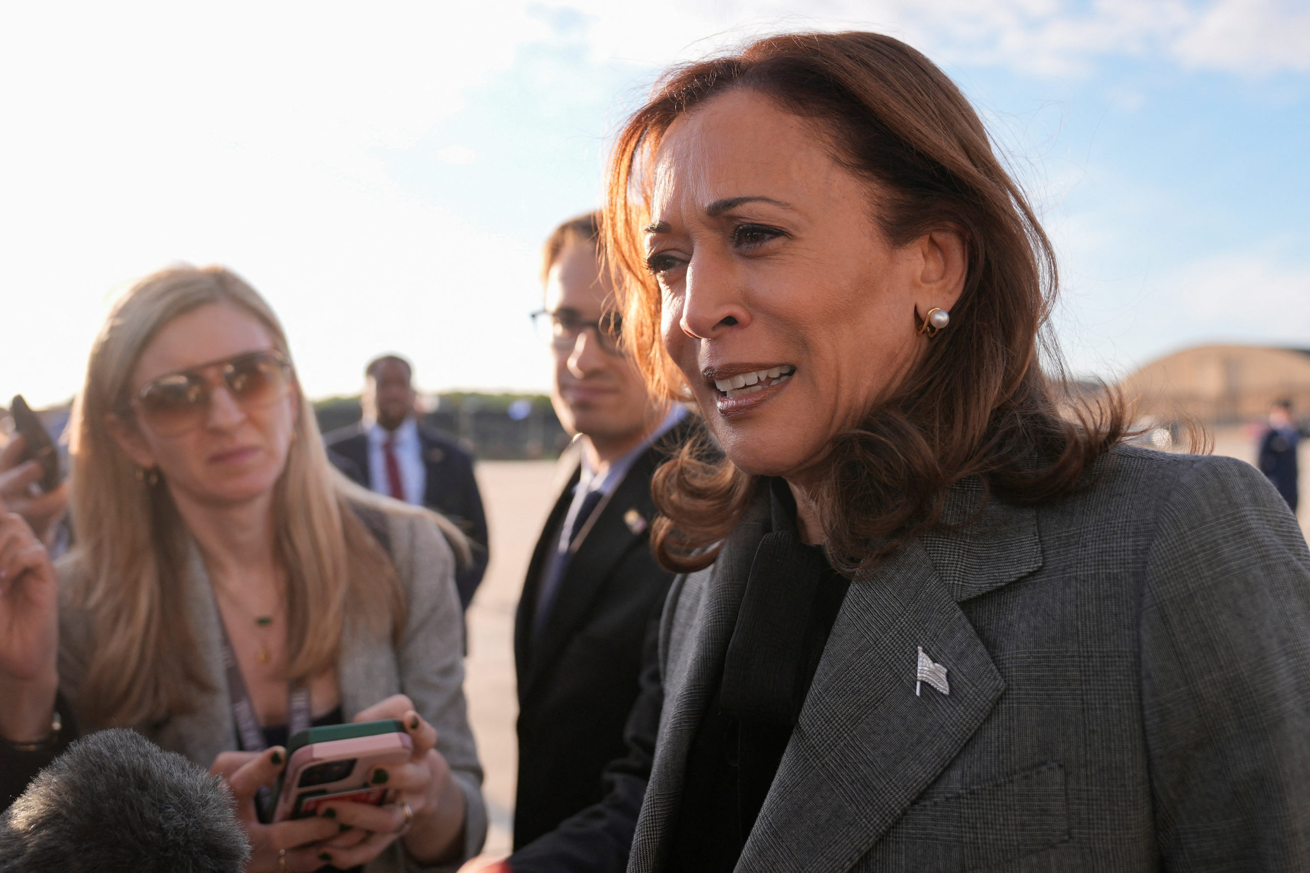Kamala Harris câștigă teren în fața lui Donald Trump. Diferența înregistrată în cel mai recent sondaj pentru Casa Albă
