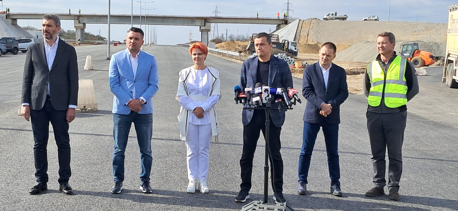 Ministrul Transporturilor, pe șantierul Drumului Expres Craiova-Pitești