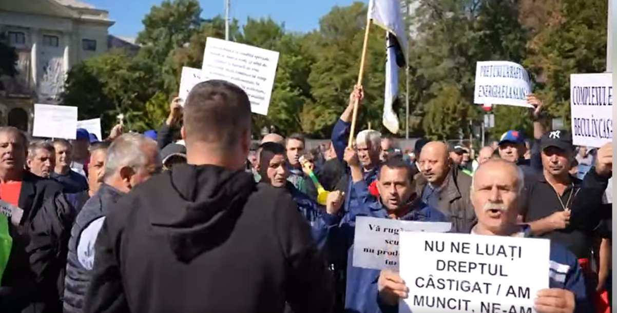 Minerii amenință cu greva generală, după protestul din Piața Victoriei