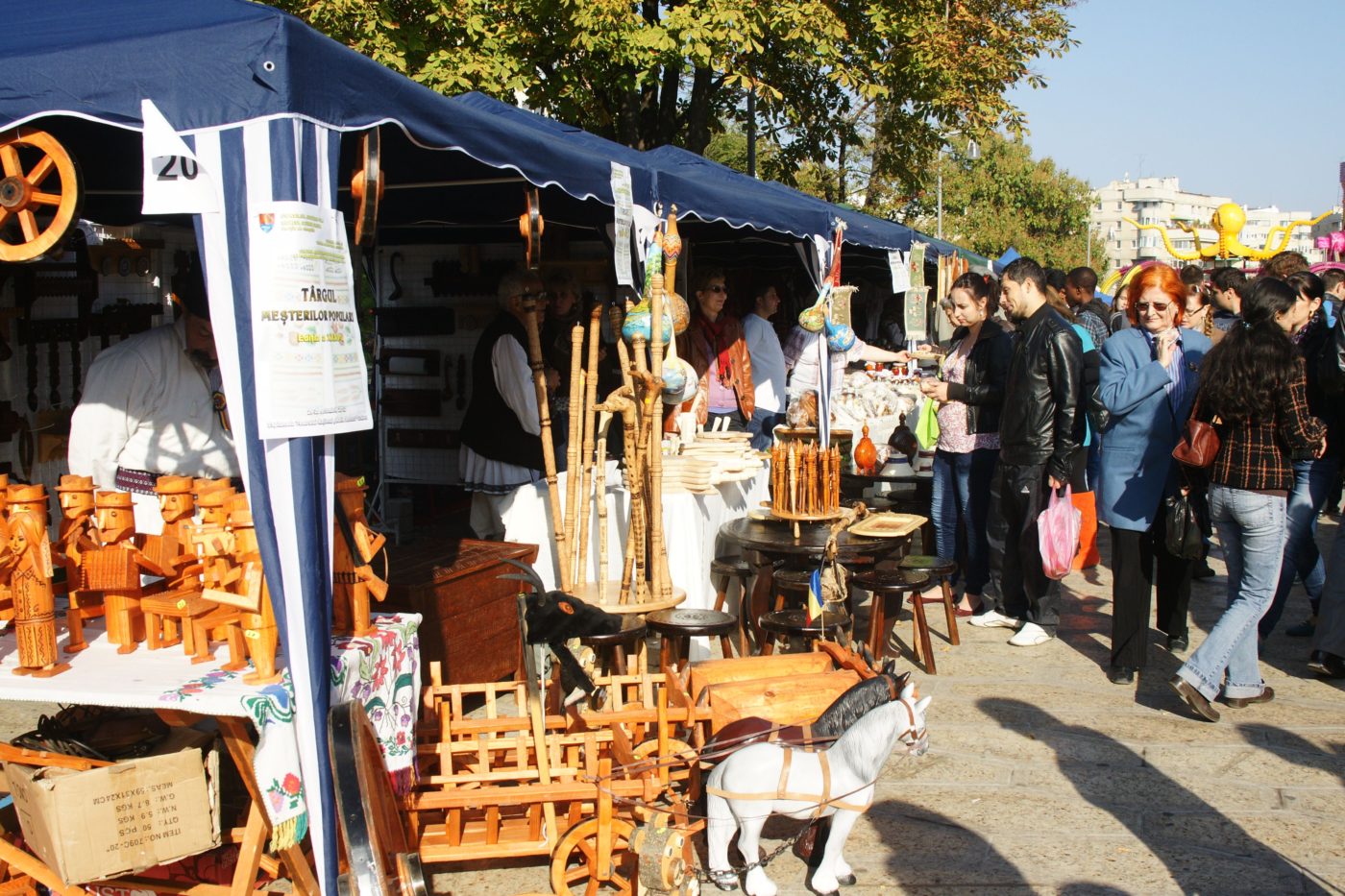 Craiova găzduiește Târgul Meșterilor Populari, ediția a 46-a, în perioada 24–26 octombrie