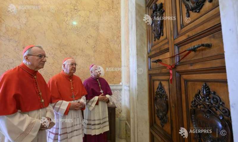 Vatican/Apartamentele papale au fost sigilate, după moartea papei
