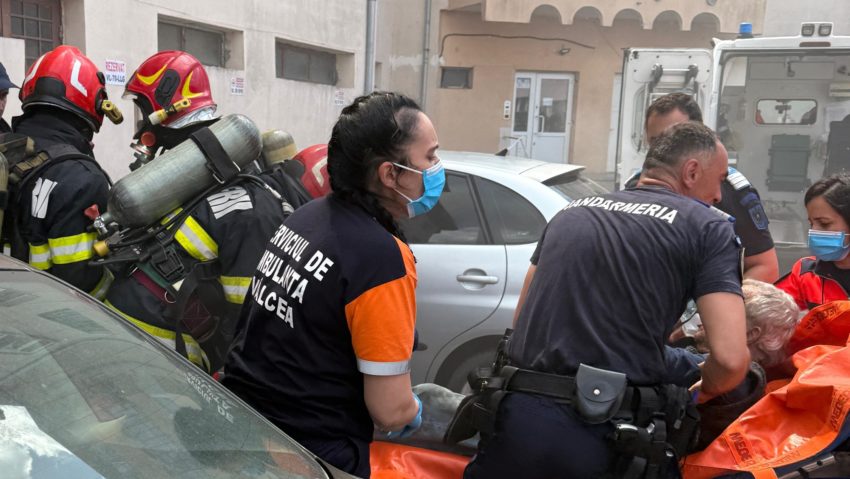 Vâlcea: Incendiu la un apartament în orașul Horezu