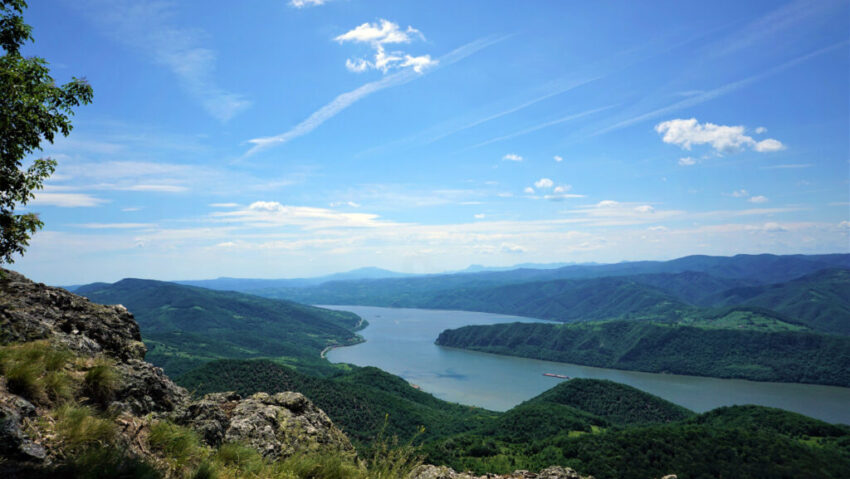 Dolj: Fost director şi doi angajaţi ABA Jiu, trimişi în judecată, într-un dosar de corupţie