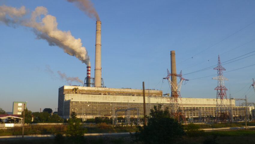 Electrocentrale Craiova, din nou amendată pentru poluare: „Ne-au plesnit cazanele”