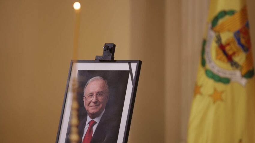 Funeralii de stat/ Ion Iliescu este înmormântat cu onoruri militare, la Cimitirul Ghencea
